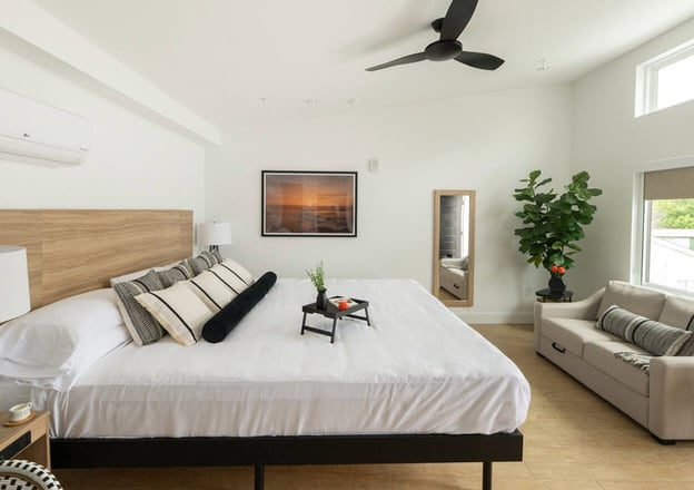 Alaskan King Suite